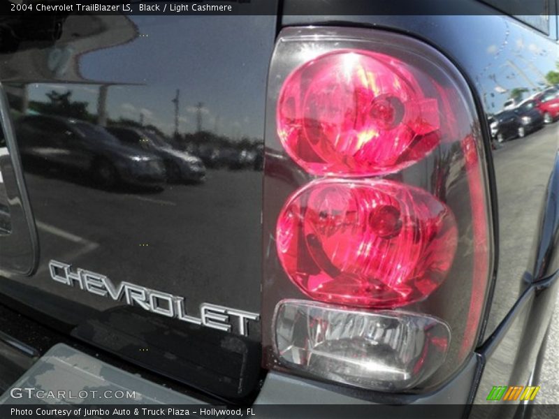 Black / Light Cashmere 2004 Chevrolet TrailBlazer LS