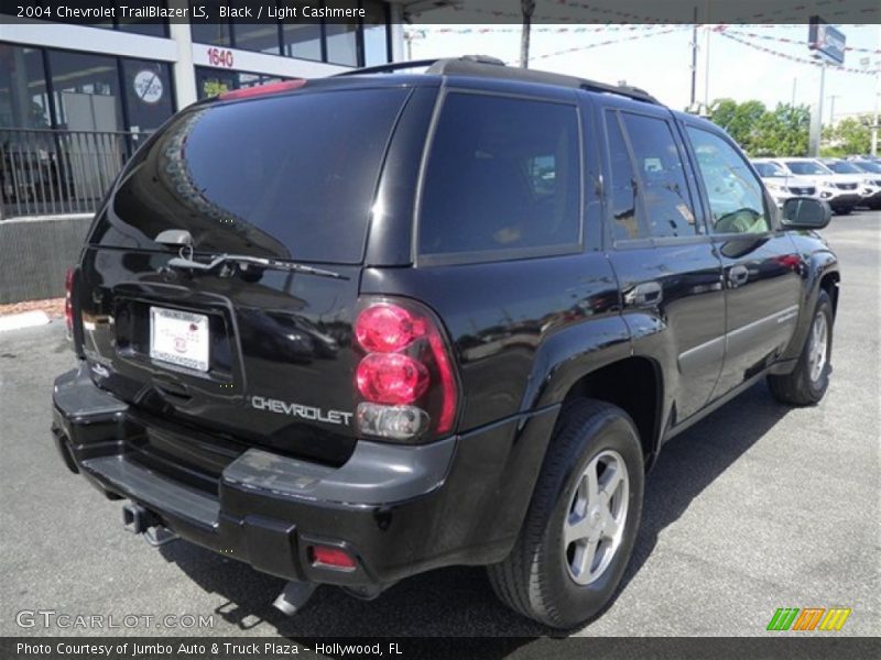 Black / Light Cashmere 2004 Chevrolet TrailBlazer LS