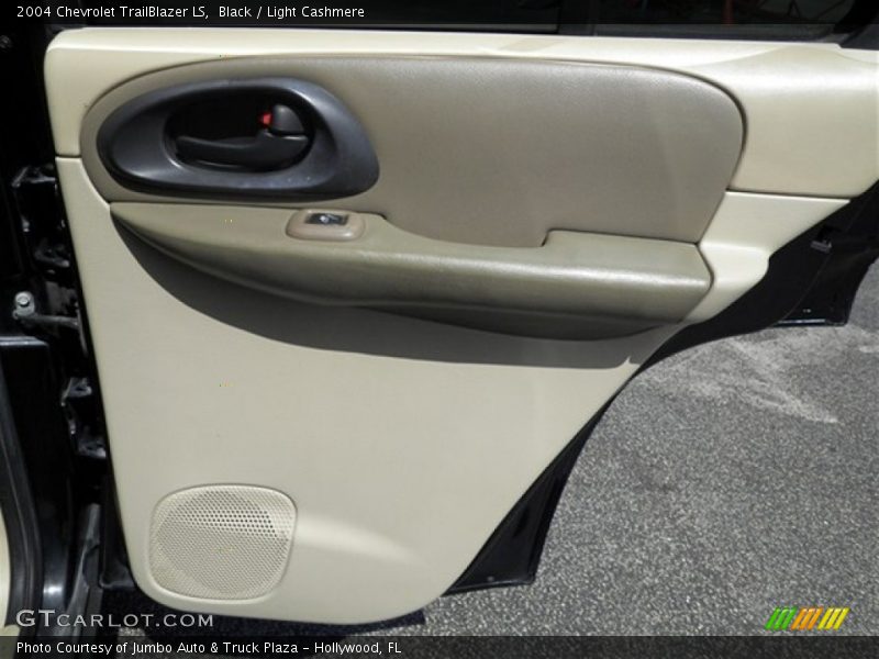 Black / Light Cashmere 2004 Chevrolet TrailBlazer LS