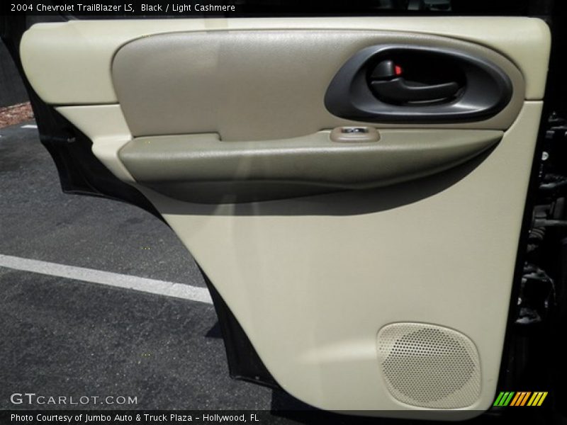 Black / Light Cashmere 2004 Chevrolet TrailBlazer LS