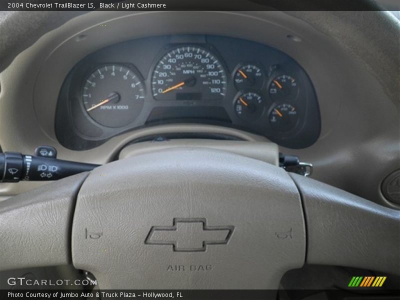 Black / Light Cashmere 2004 Chevrolet TrailBlazer LS