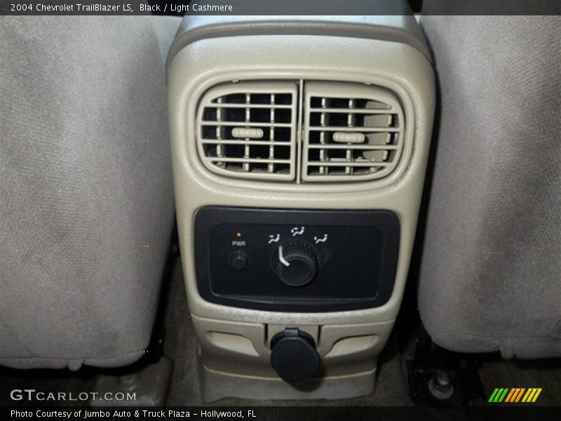 Black / Light Cashmere 2004 Chevrolet TrailBlazer LS