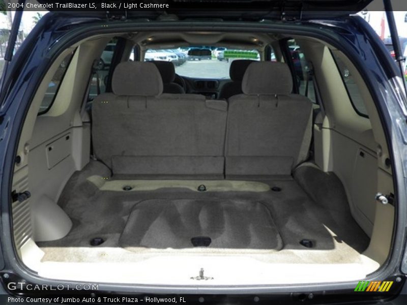 Black / Light Cashmere 2004 Chevrolet TrailBlazer LS