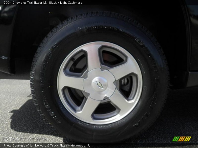 Black / Light Cashmere 2004 Chevrolet TrailBlazer LS