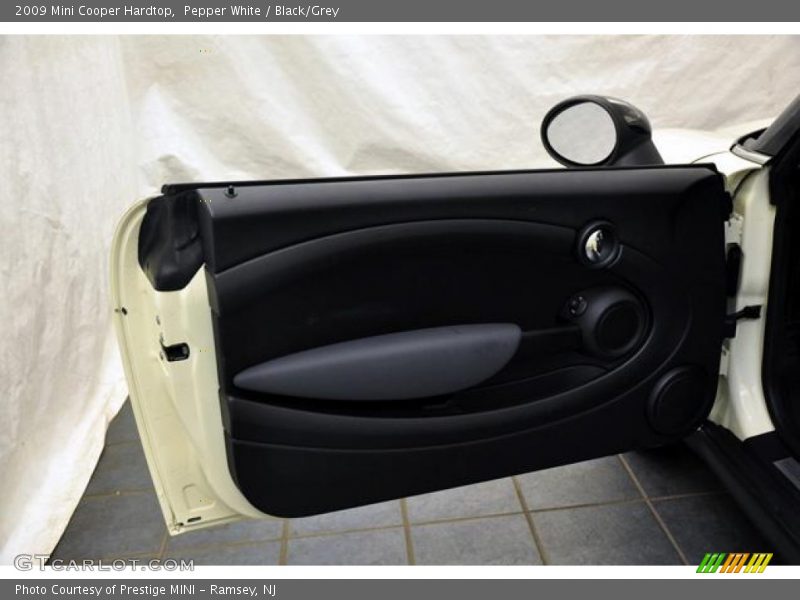 Pepper White / Black/Grey 2009 Mini Cooper Hardtop