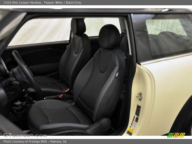 Pepper White / Black/Grey 2009 Mini Cooper Hardtop