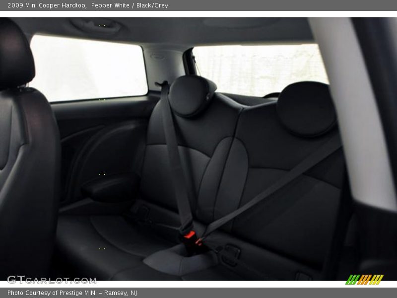 Pepper White / Black/Grey 2009 Mini Cooper Hardtop
