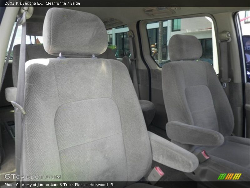 Clear White / Beige 2002 Kia Sedona EX