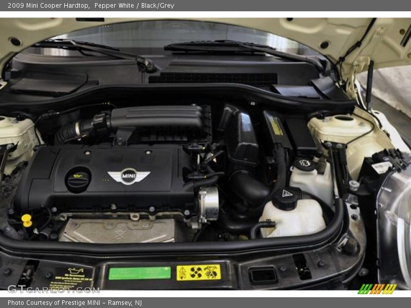 Pepper White / Black/Grey 2009 Mini Cooper Hardtop