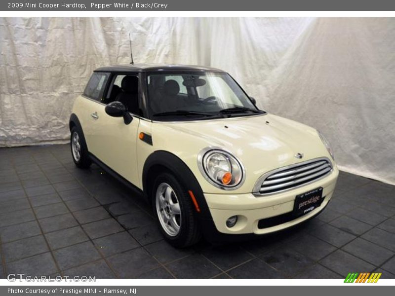 Pepper White / Black/Grey 2009 Mini Cooper Hardtop