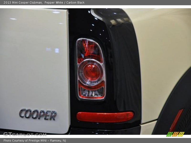 Pepper White / Carbon Black 2013 Mini Cooper Clubman
