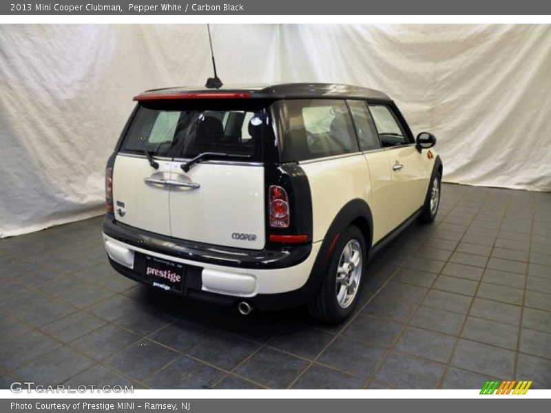 Pepper White / Carbon Black 2013 Mini Cooper Clubman