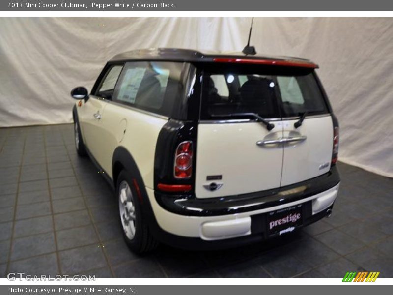 Pepper White / Carbon Black 2013 Mini Cooper Clubman