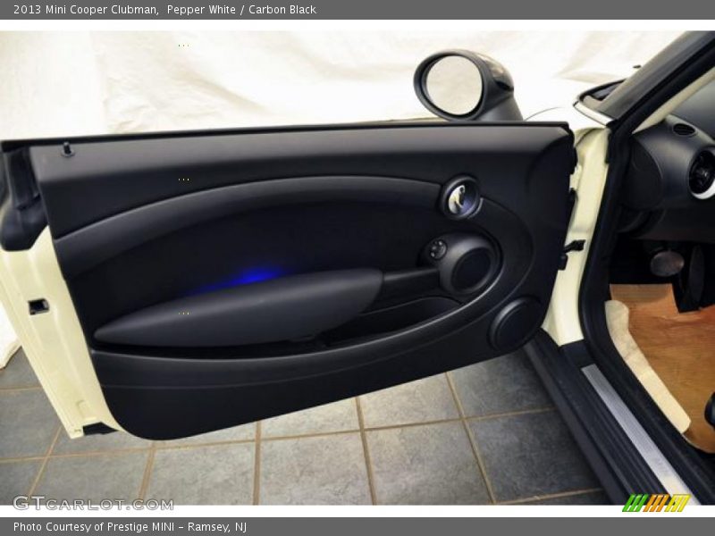 Pepper White / Carbon Black 2013 Mini Cooper Clubman
