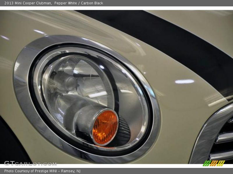 Pepper White / Carbon Black 2013 Mini Cooper Clubman