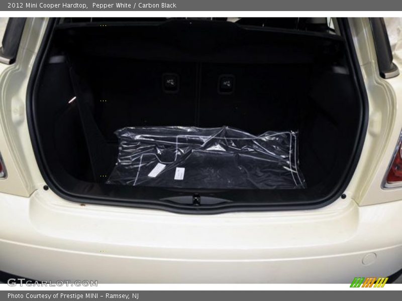 Pepper White / Carbon Black 2012 Mini Cooper Hardtop