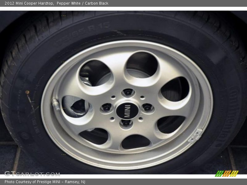 Pepper White / Carbon Black 2012 Mini Cooper Hardtop