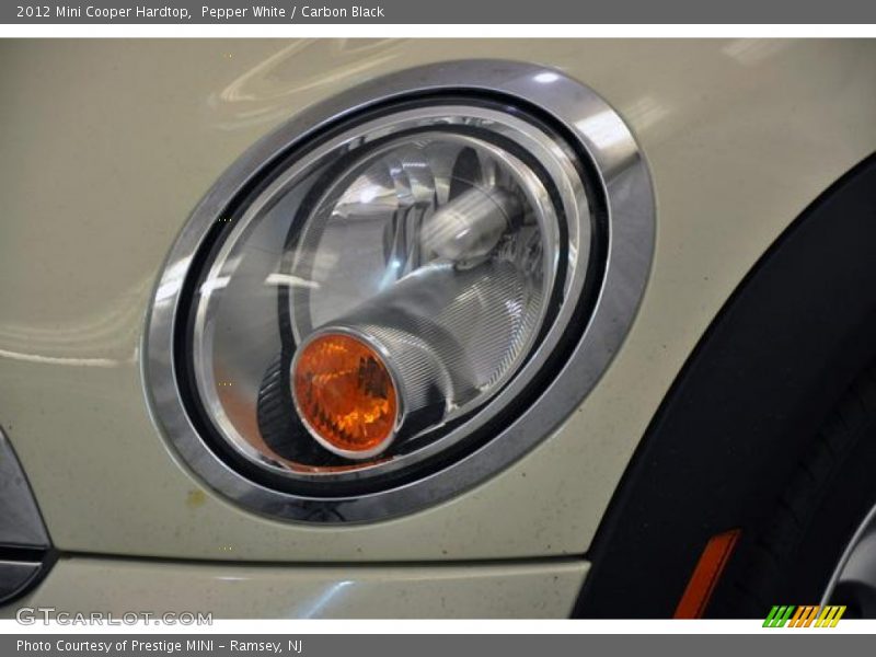 Pepper White / Carbon Black 2012 Mini Cooper Hardtop