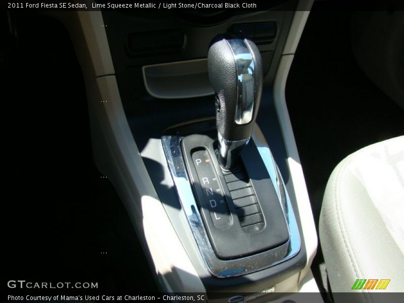 Lime Squeeze Metallic / Light Stone/Charcoal Black Cloth 2011 Ford Fiesta SE Sedan