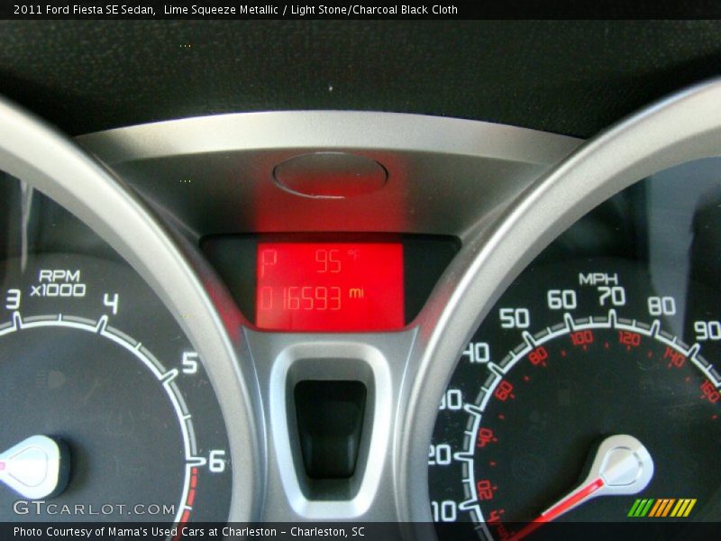 Lime Squeeze Metallic / Light Stone/Charcoal Black Cloth 2011 Ford Fiesta SE Sedan