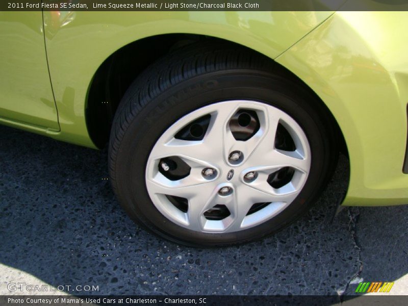 Lime Squeeze Metallic / Light Stone/Charcoal Black Cloth 2011 Ford Fiesta SE Sedan