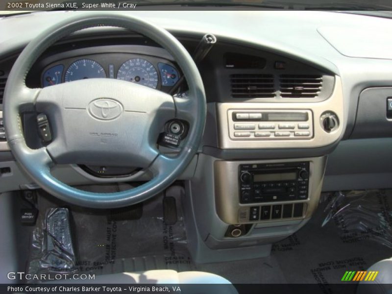 Super White / Gray 2002 Toyota Sienna XLE