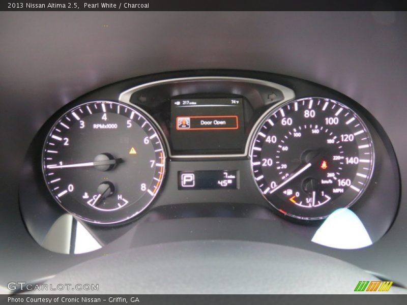 Pearl White / Charcoal 2013 Nissan Altima 2.5