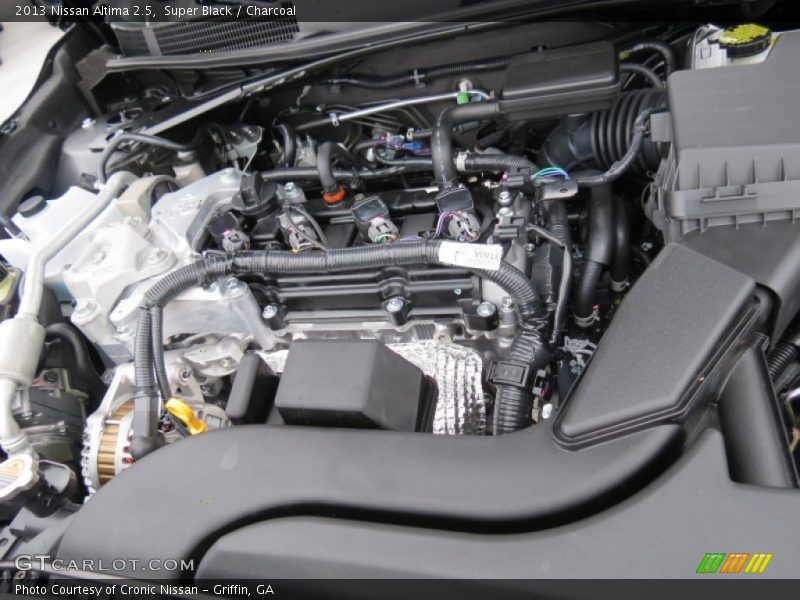 Super Black / Charcoal 2013 Nissan Altima 2.5