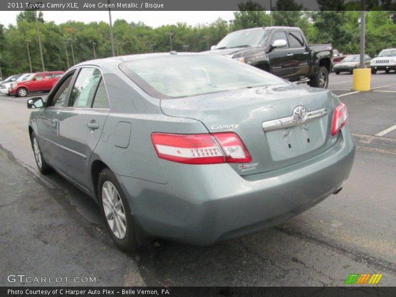 Aloe Green Metallic / Bisque 2011 Toyota Camry XLE