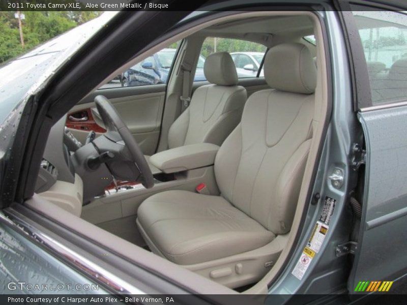 Aloe Green Metallic / Bisque 2011 Toyota Camry XLE