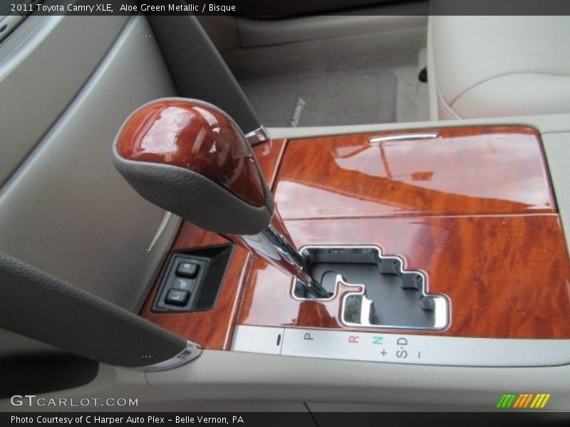 Aloe Green Metallic / Bisque 2011 Toyota Camry XLE
