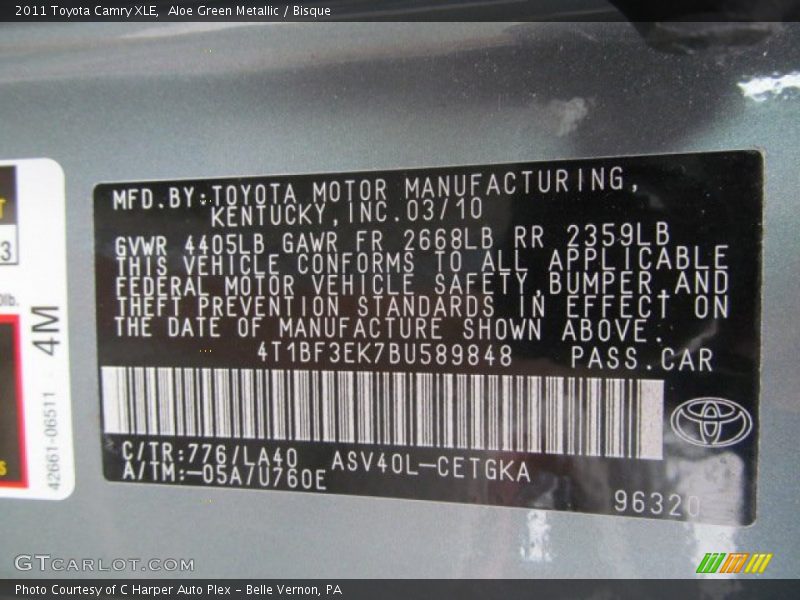 Aloe Green Metallic / Bisque 2011 Toyota Camry XLE