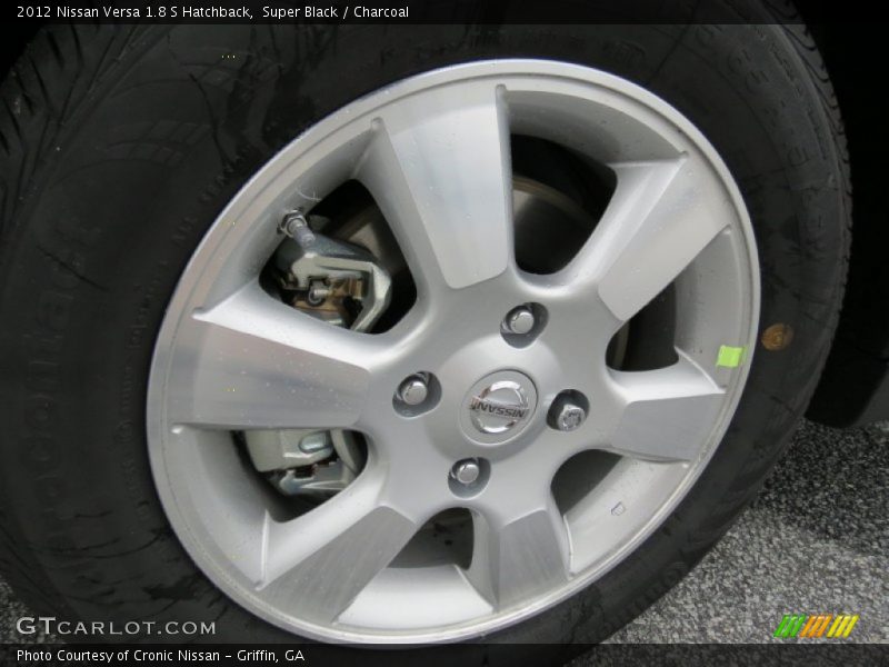  2012 Versa 1.8 S Hatchback Wheel