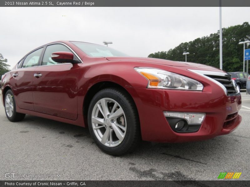 Front 3/4 View of 2013 Altima 2.5 SL