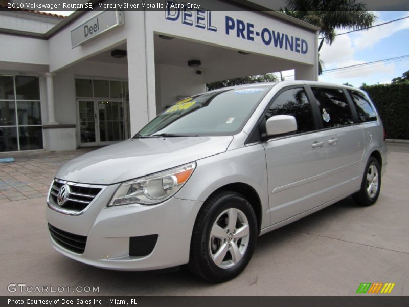 Mercury Silver Metallic / Aero Gray 2010 Volkswagen Routan SE