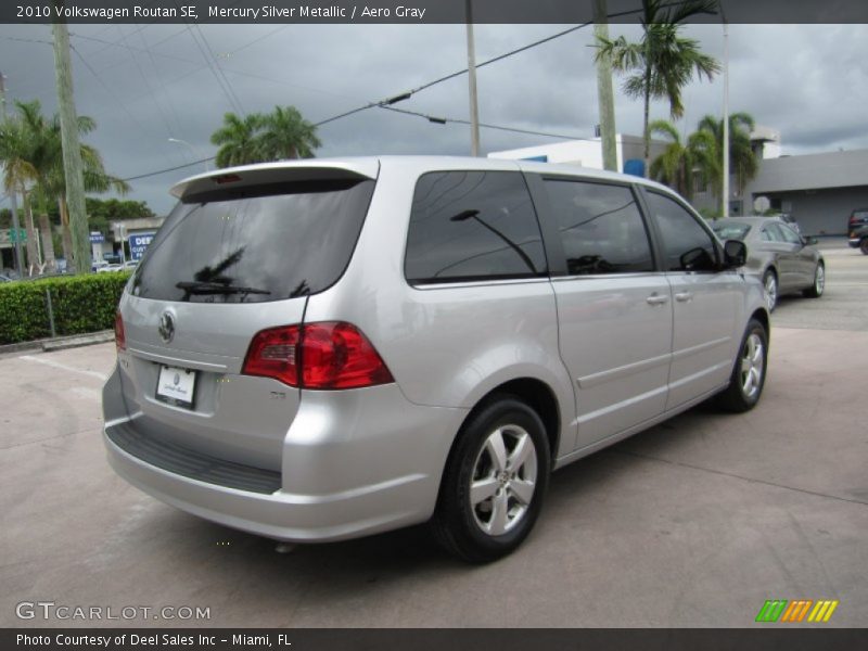 Mercury Silver Metallic / Aero Gray 2010 Volkswagen Routan SE