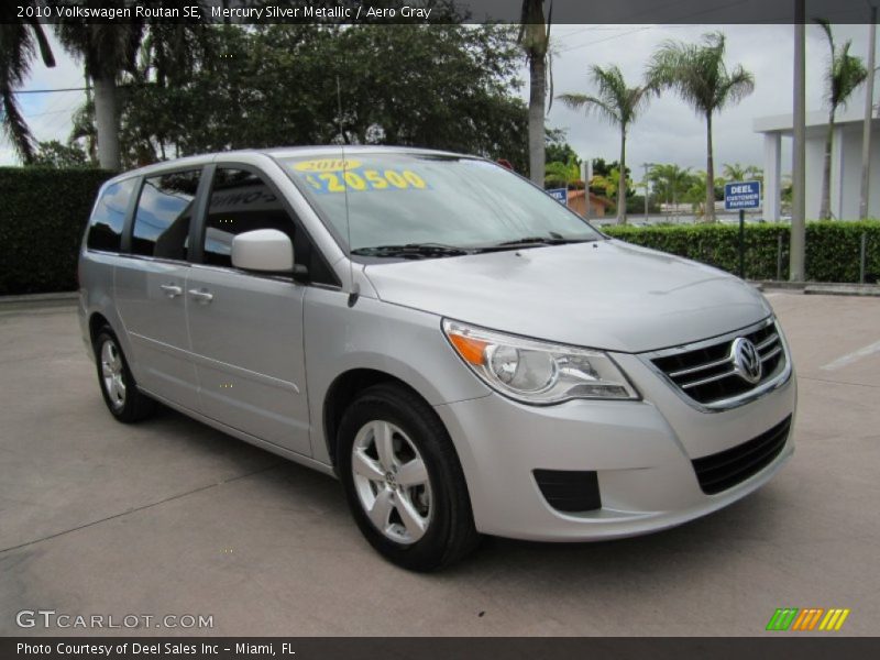 Mercury Silver Metallic / Aero Gray 2010 Volkswagen Routan SE