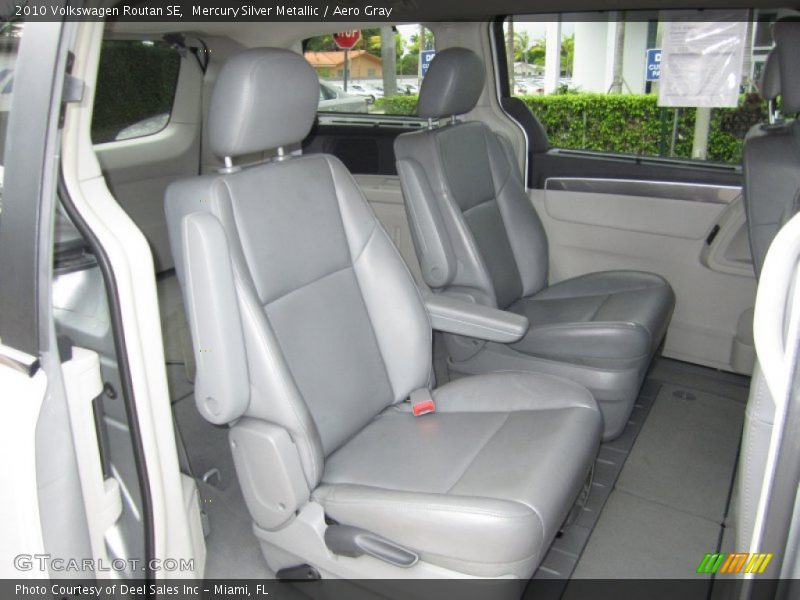 Mercury Silver Metallic / Aero Gray 2010 Volkswagen Routan SE