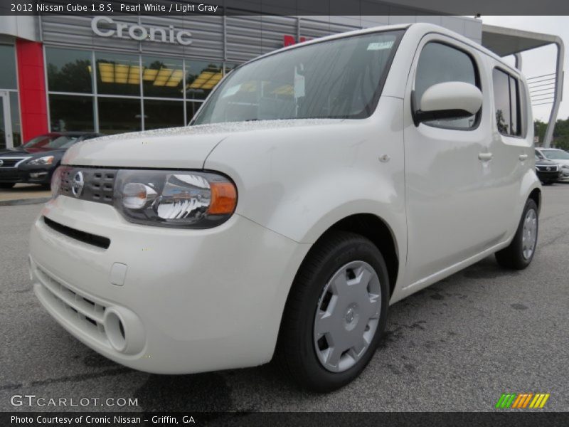 Pearl White / Light Gray 2012 Nissan Cube 1.8 S