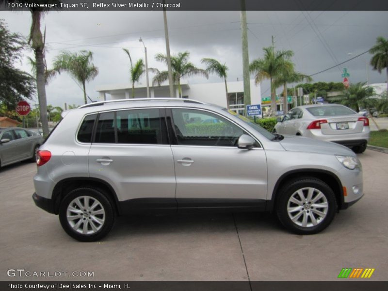 Reflex Silver Metallic / Charcoal 2010 Volkswagen Tiguan SE