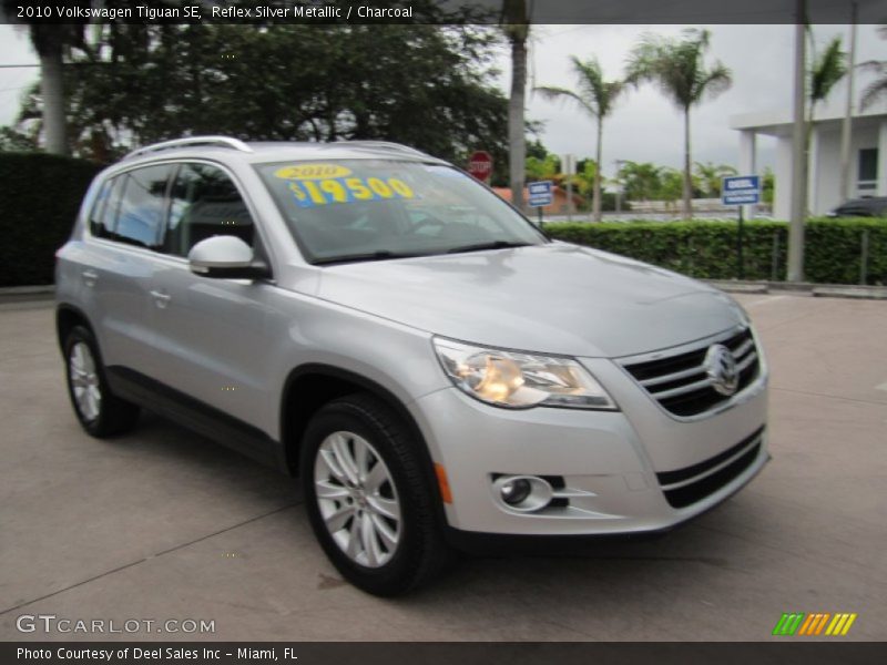 Reflex Silver Metallic / Charcoal 2010 Volkswagen Tiguan SE