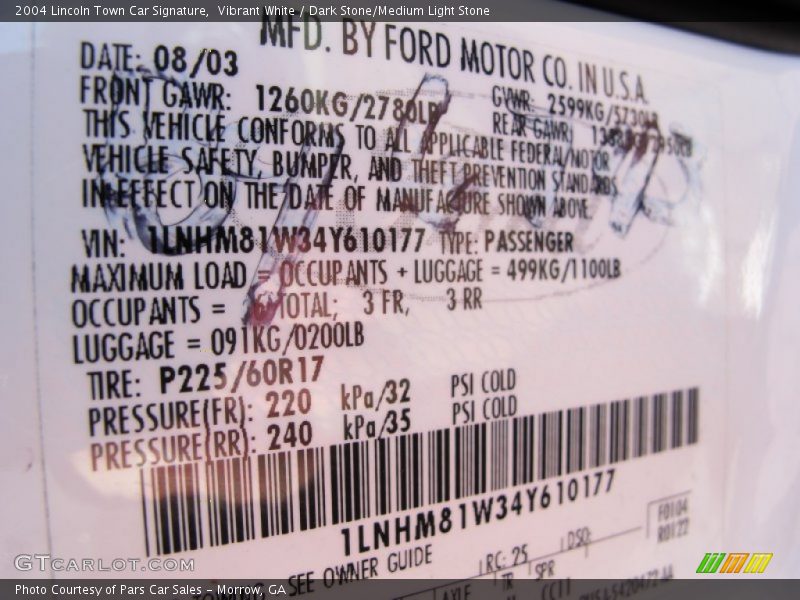 Vibrant White / Dark Stone/Medium Light Stone 2004 Lincoln Town Car Signature