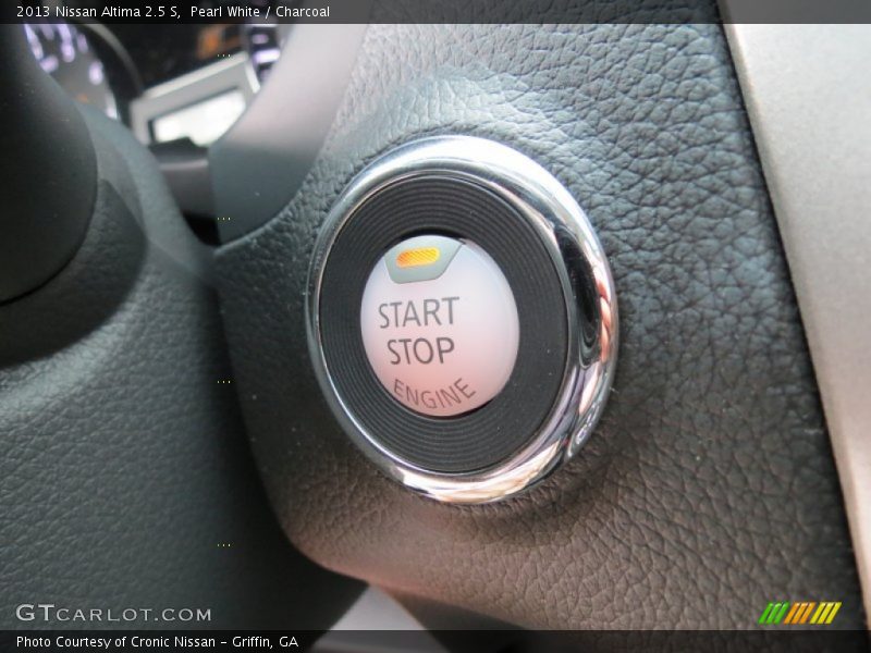 Controls of 2013 Altima 2.5 S