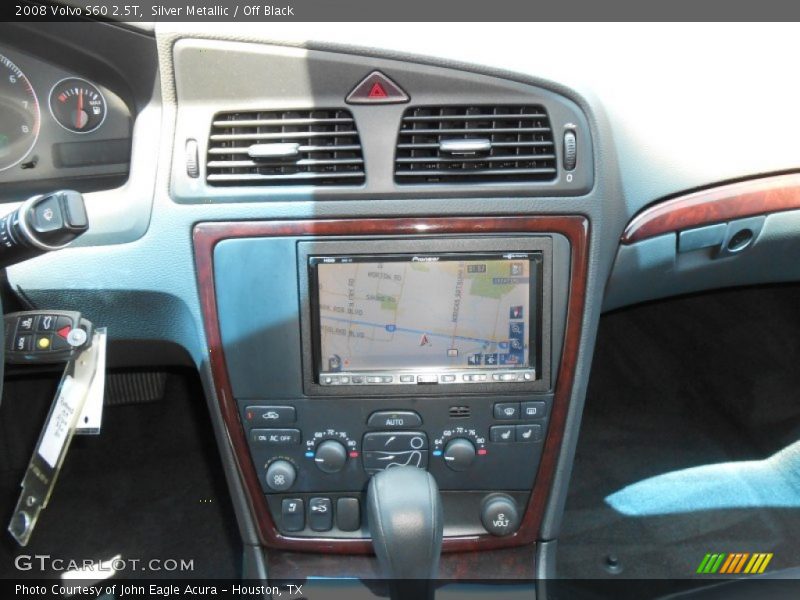 Silver Metallic / Off Black 2008 Volvo S60 2.5T