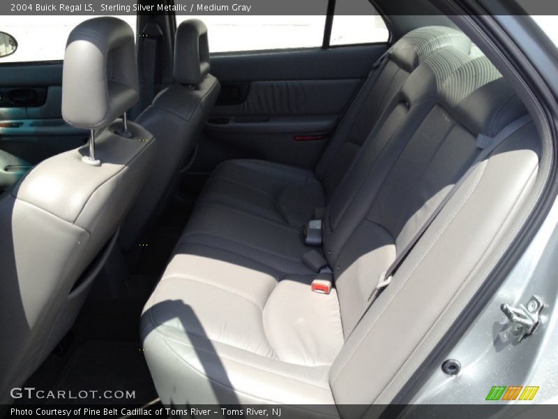 Sterling Silver Metallic / Medium Gray 2004 Buick Regal LS