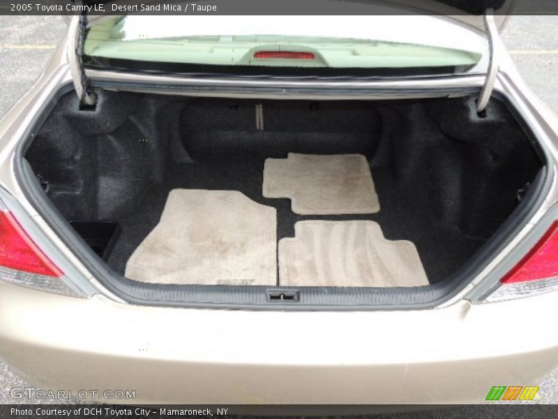 Desert Sand Mica / Taupe 2005 Toyota Camry LE