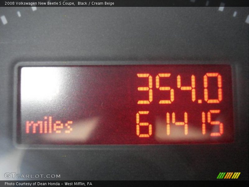 Black / Cream Beige 2008 Volkswagen New Beetle S Coupe
