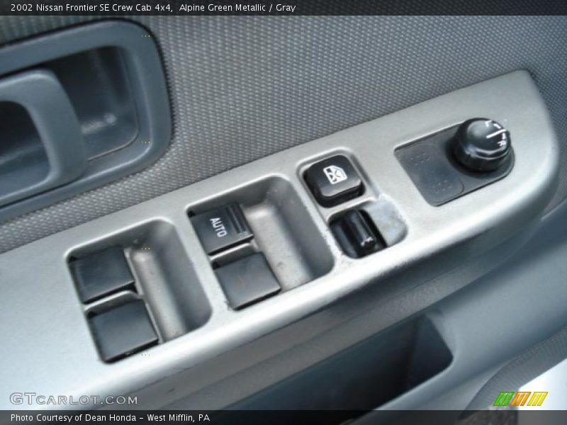 Alpine Green Metallic / Gray 2002 Nissan Frontier SE Crew Cab 4x4