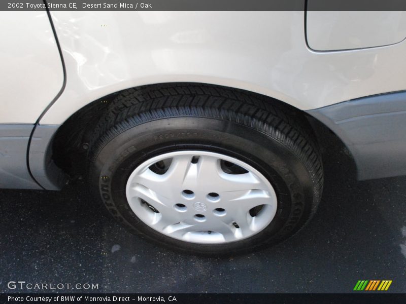 Desert Sand Mica / Oak 2002 Toyota Sienna CE