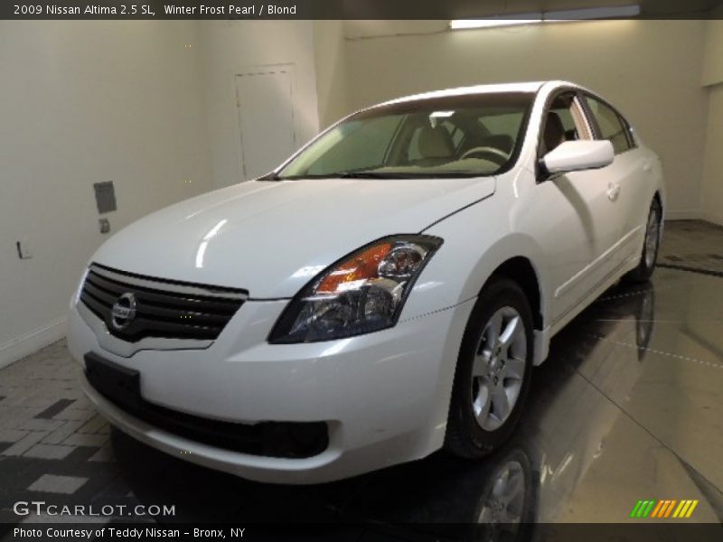 Winter Frost Pearl / Blond 2009 Nissan Altima 2.5 SL